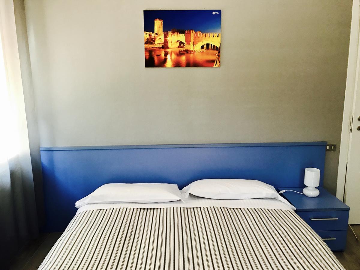 Simoni 10 Hotel Verona Luaran gambar